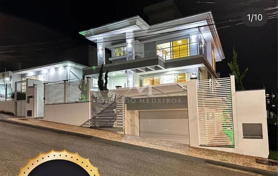 Entrada Manso triplex em Pedra Branca