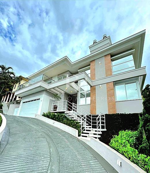 Casa de alto padro  venda no Bosque das Manses, So Jos, com vista para o mar