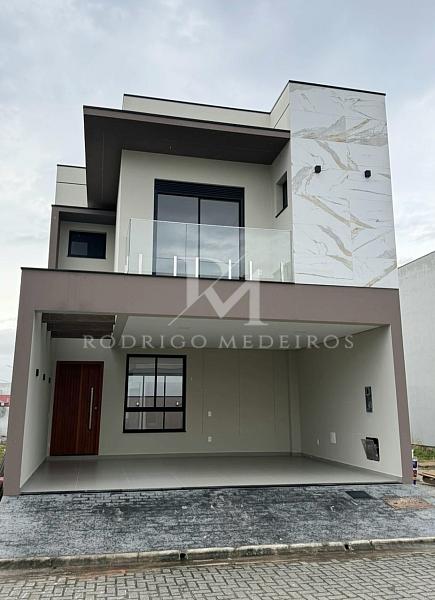 Casa com 3 quartos  venda em condomnio com lazer completo