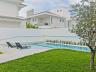 Casa de alto padro  venda em Jurer Internacional, Florianpolis, com piscina de borda infinita