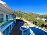 Casa de luxo com vista para o mar no Condomnio Saint Barth, Cacup