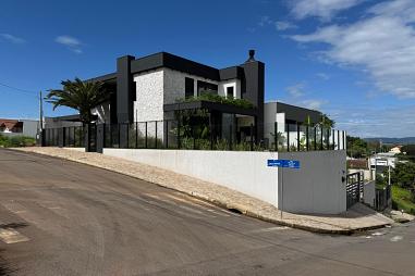 Lindíssima Residência de Alto Padrão - Pronto para morar