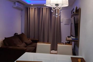 Lindo apartamento Térreo com 2 quartos + sacada com churrasqueira no Bairro Vila Nova! - Pronto para morar