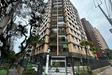 Lindo apartamento com 3 quartos, com 198m² no Batel - Pronto para morar