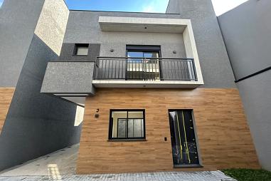 Lindo triplex com 3 quartos + duas vagas de garagem no Xaxim! - Pronto para morar