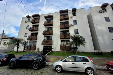 Oportunidade - 2 dormitórios e 1 vaga privativa - Centro - Pronto para morar